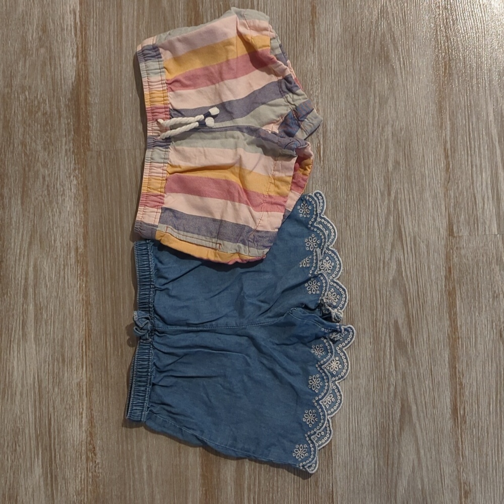 Oshkosh b'gosh shorts, two pairs, size 4T